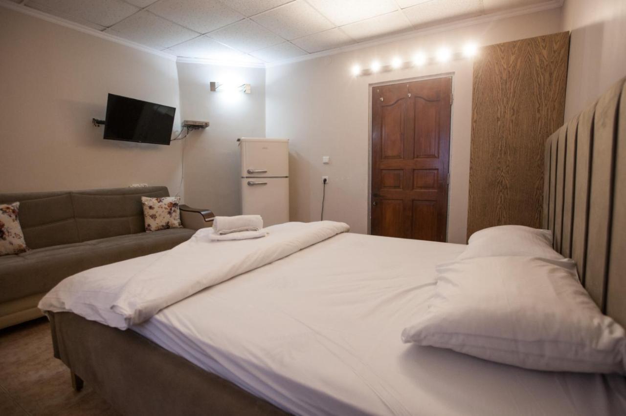 อาฮูซัท เฮาเชอร์ Hotel ทิเบเรียส ภายนอก รูปภาพ