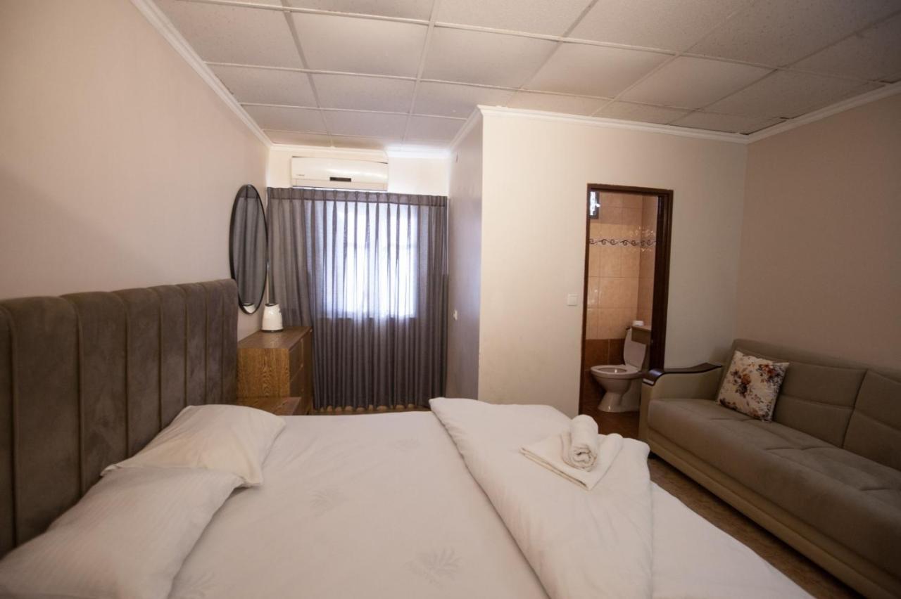 อาฮูซัท เฮาเชอร์ Hotel ทิเบเรียส ภายนอก รูปภาพ