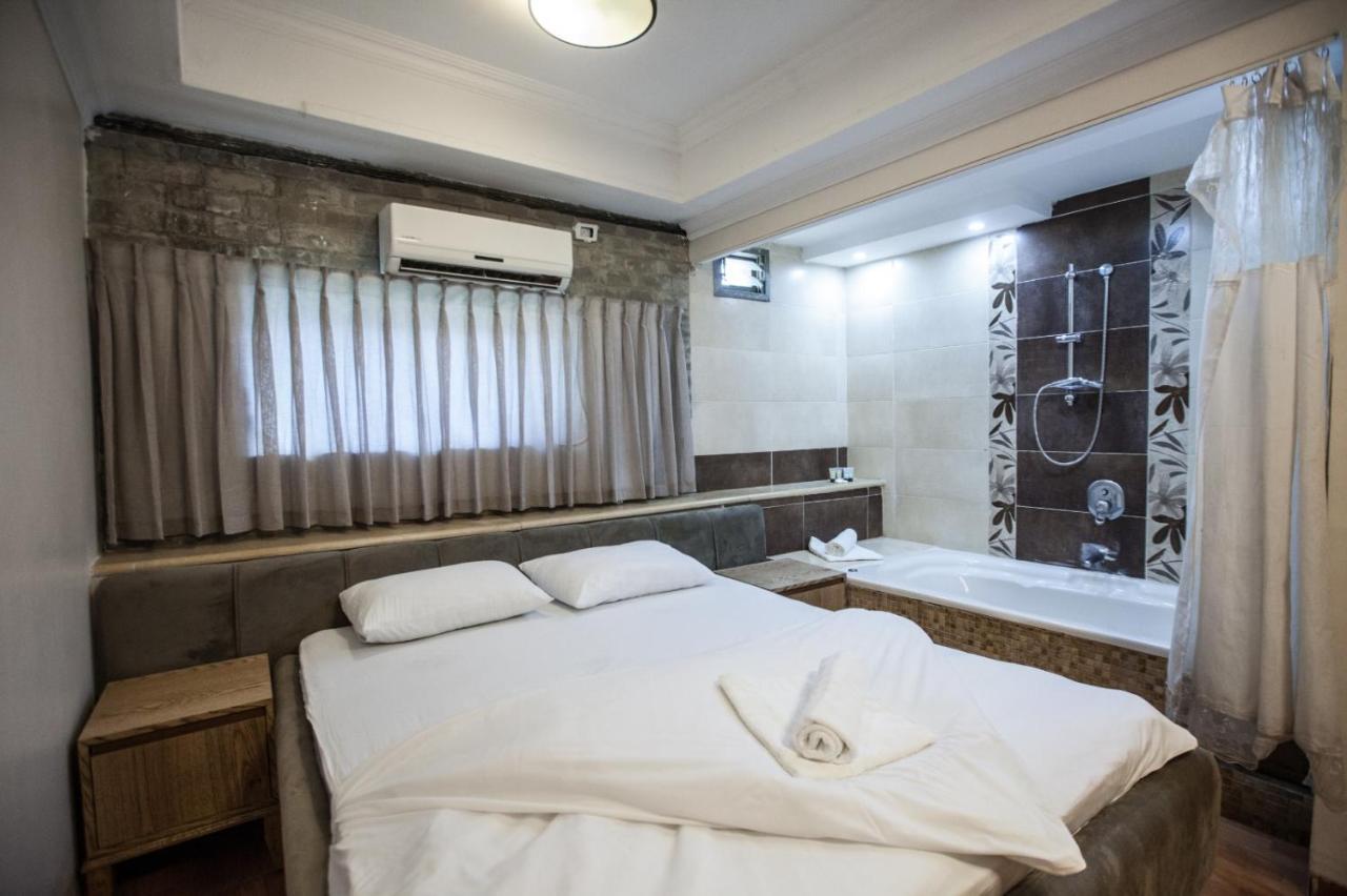 อาฮูซัท เฮาเชอร์ Hotel ทิเบเรียส ภายนอก รูปภาพ