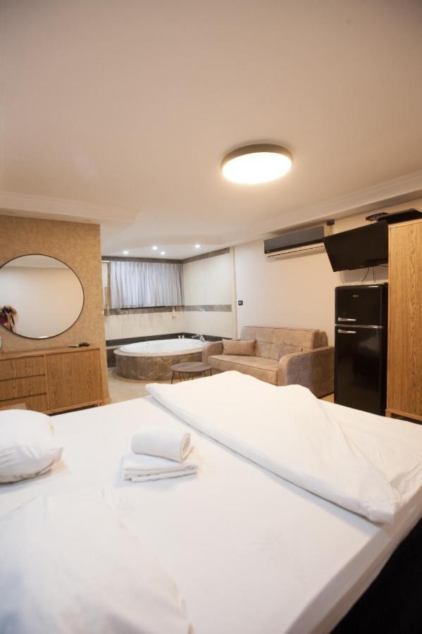 อาฮูซัท เฮาเชอร์ Hotel ทิเบเรียส ภายนอก รูปภาพ