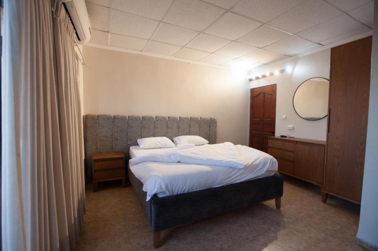 อาฮูซัท เฮาเชอร์ Hotel ทิเบเรียส ภายนอก รูปภาพ